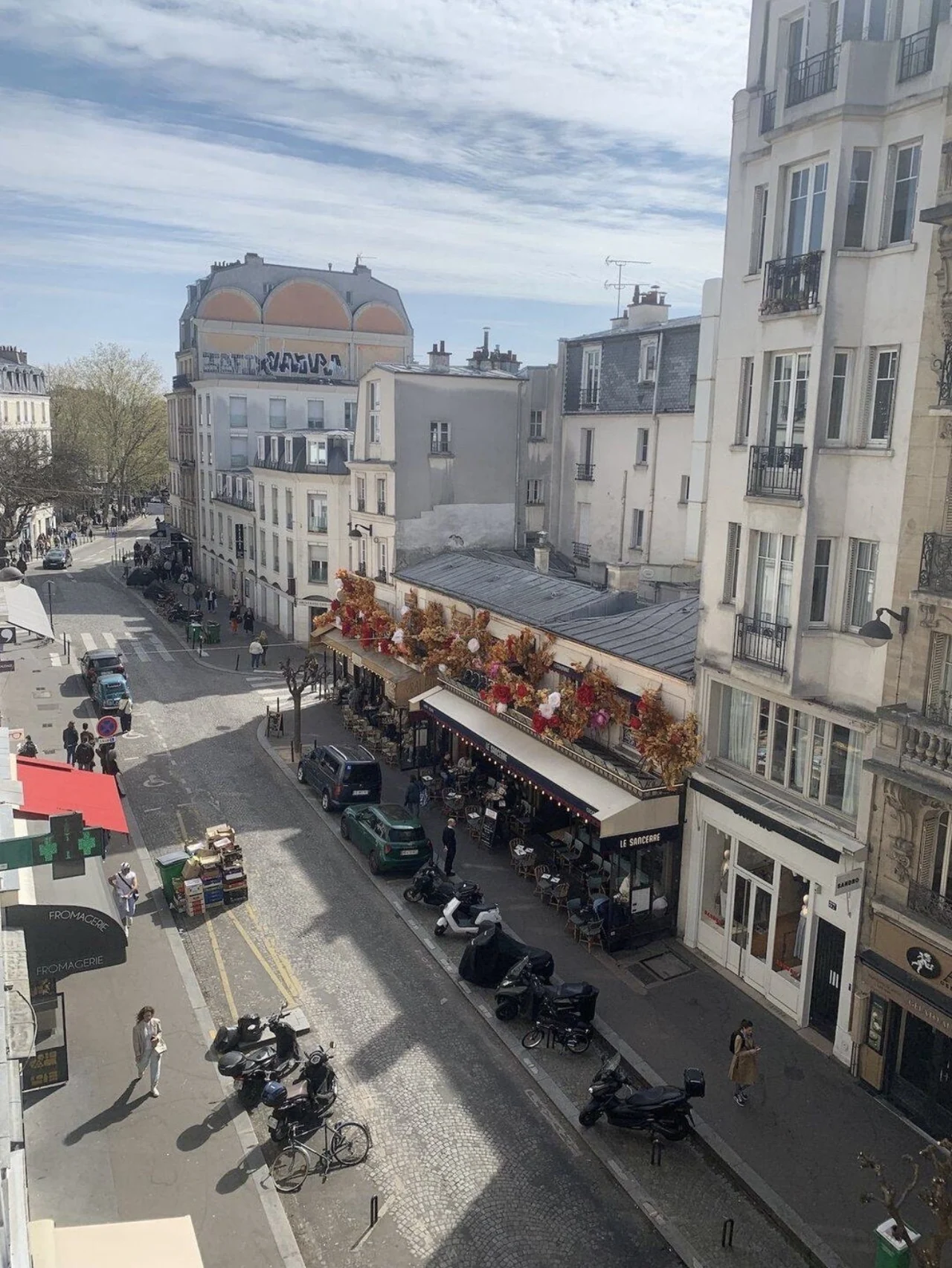 Rue des Abbesses vista dal monolocale